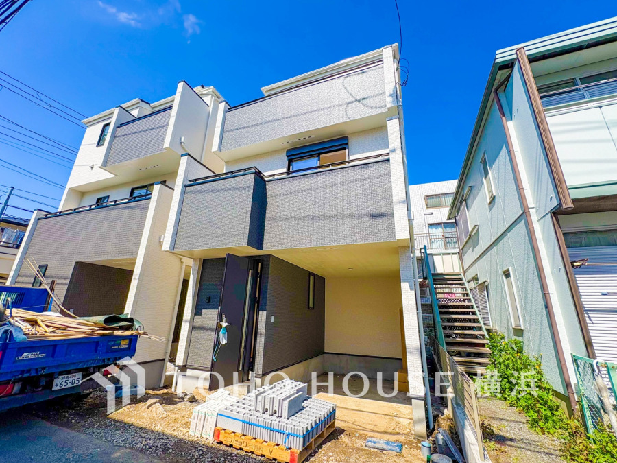 爽やかな青空の下に贅沢なほどに降り注ぐ陽光、豊かな居住性と、クオリティが見事に調和した住空間は、住まうことの喜びを感じさせてくれます。 