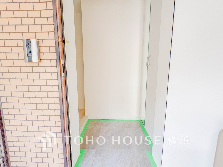 居住者の帰り、訪れる方を優しく迎え、やすらぎに満ちた生活空間を予感させる。健やかな暮らしを楽しめそう。