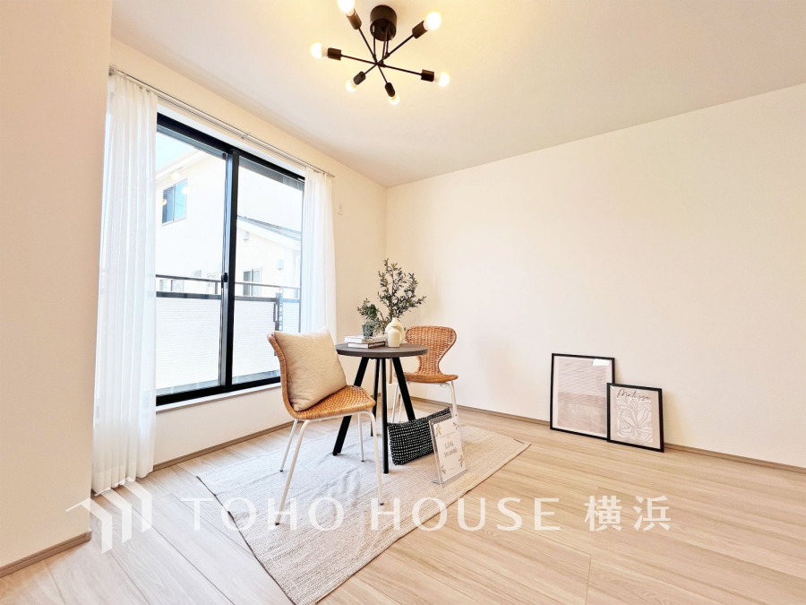 ご家族やお友達との時間など、多くの時を刻む空間。何気なく過ぎる時でさえも上質なひと時となる快適な空間を目指して。