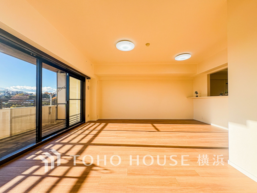 たくさんの想いが美しいカタチに彩られた時、そこにはひと時のくつろぎが生まれ、ゆっくりと愛着が育まれていきます。