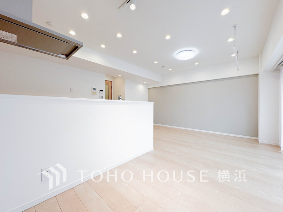 上質な時間を育む暮らしのメインステージ。寛ぎとコミュニケーションを育む居心地のよい場所。家族との時間、自分の時間共に大切にできる空間がここにあります。
