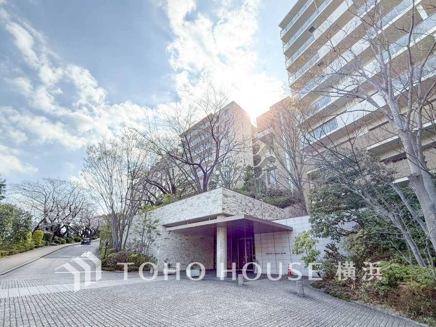 魅力のロケーションに建つ充実のビッグコミュニティ。プライバシーやセキュリティ面でも安心です。
