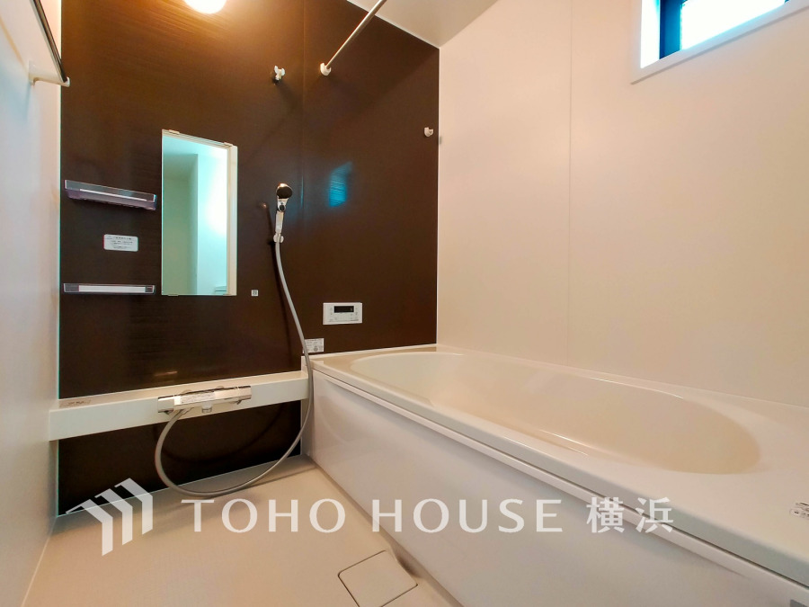 1日の疲れを取り心身を癒すことができる住まいの中のリラクゼーション空間、バスルーム。心からゆったりと寛いでいただけるよう、ゆとりのスペースを確保しています。