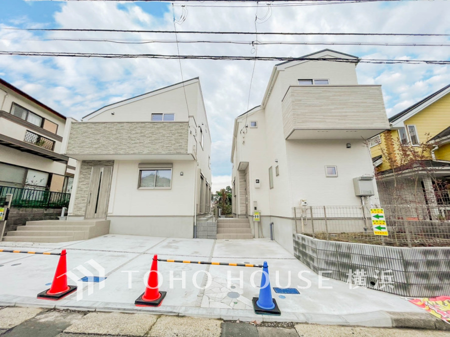 住む人を映し出す洗練された佇まいは、いつまでも輝き続けながらいつしか街の風景に溶け込んでいきます。