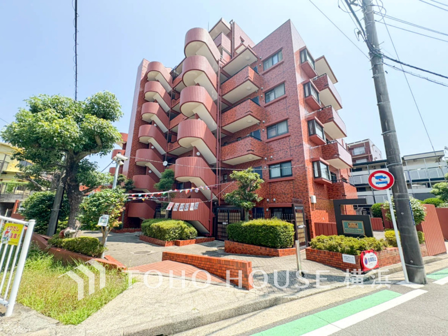 時代が流れても変わらぬ価値、刻まれた年月の積み重ねがあるからこそのやすらぎを感じる佇まい。安心感と同時に未来へも続く悠々たる景観は、落ち着きと安心感を感じられることでしょう。