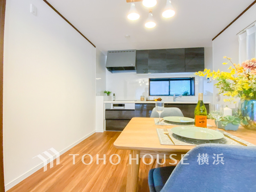 ご家族やお客様との時間など、多くの時を刻む空間。何気なく過ぎる時でさえも上質なひと時となる快適な空間を目指して。