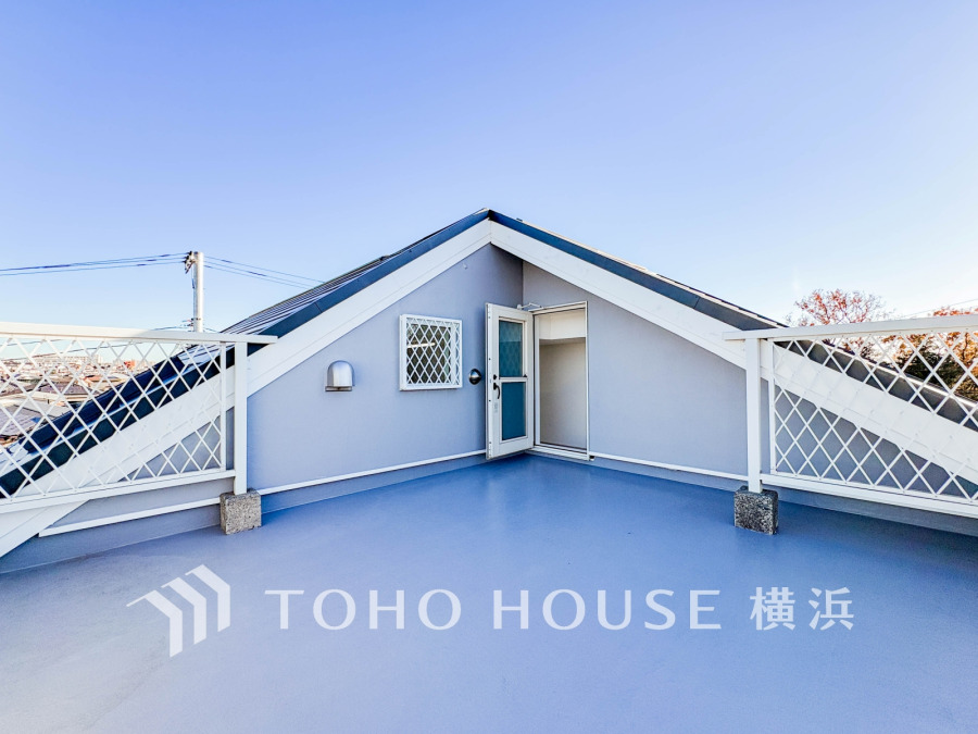 開放感あふれる屋上テラスは、プライベートな憩いの場として多彩に活用できます。