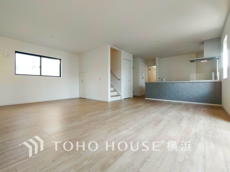 ご家族やお友達との時間など、多くの時を刻む空間。何気なく過ぎる時でさえも上質なひと時となる快適な空間を目指して。