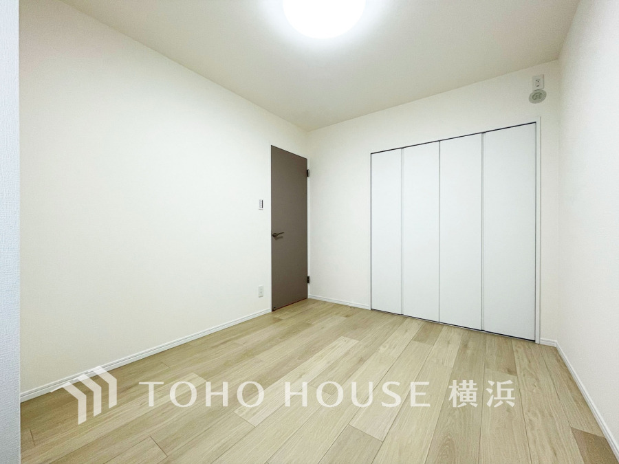 全ての居室に収納を設置。普段使いの衣類をしまっておけます。お部屋にあまり収納家具を置く必要が無くなり、ゆったりとした住空間が実現可能です。