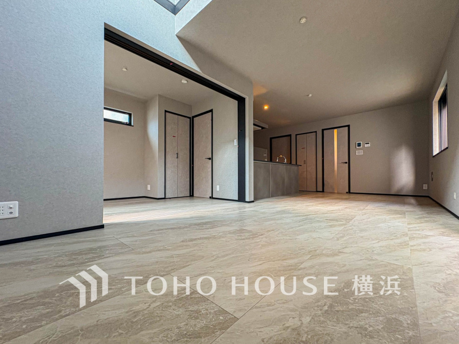 一日の中で多くの時間を過ごすことになる住まいだからこそ、いつも穏やかな空間であるように心掛けています。構成する建材などへの配慮が、住まう方の健康を守ります。