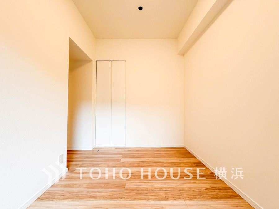 1日の疲れを癒し、心地よく寛げるようゆったりとした広さを確保しています。プライベートタイムをより優雅に穏やかに…。落ち着いた雰囲気を紡ぎます。