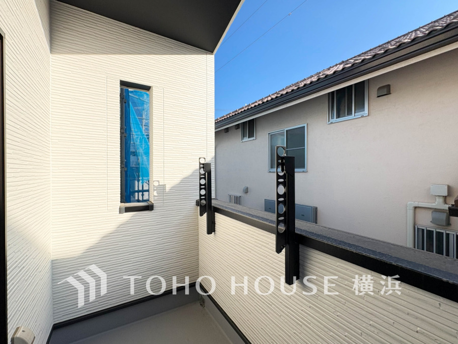 太陽に愛された邸は、陽当り・通風に優れた魅力的で快適さを追求した邸宅でした。ここに住むからこそ意味がある。