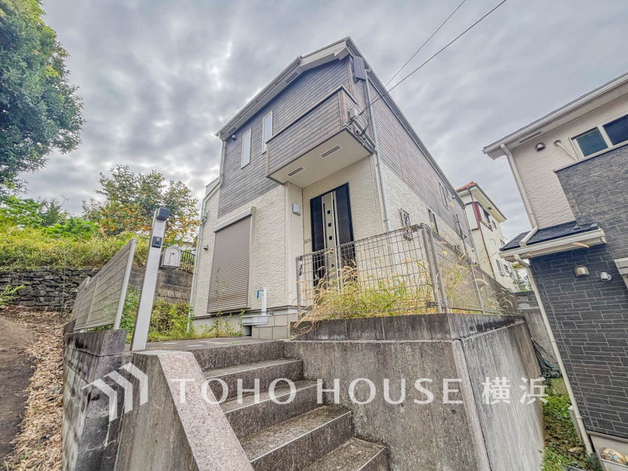 ここから始まる「日常」はご家族にとって大切で貴重な時間。少しでも豊かに、少しでも快適に。そんな想いから生まれた本邸宅は、これから先のお住まいをきっと支えてくれるはずです。