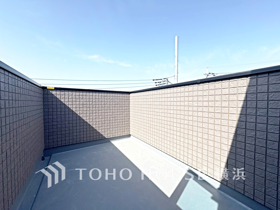 太陽に愛された邸は、陽当り・通風に優れた魅力的で快適さを追求した邸宅でした。ここに住むからこそ意味がある。