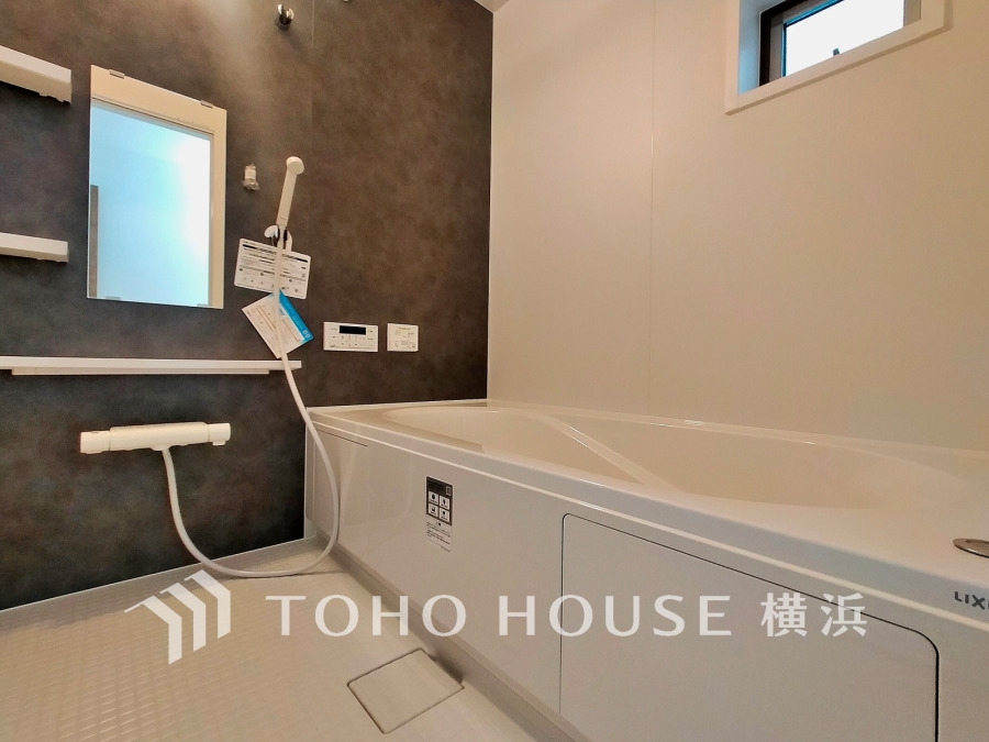 1日の疲れを取り心身を癒すことができる住まいの中のリラクゼーション空間、バスルーム。心からゆったりと寛いでいただけるよう、ゆとりのスペースを確保しています。
