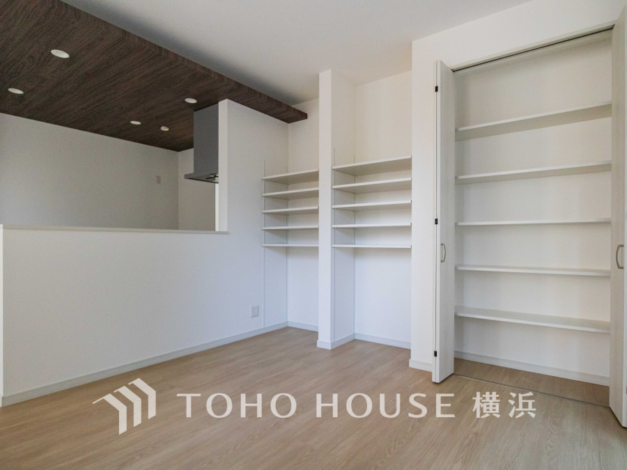 暮らし心地を大きく左右する収納を、適材適所に配置し使い勝手を考慮しました。、空間を余すところなく有効利用した収納は生活空間をより上質なものにしてくれるでしょう。