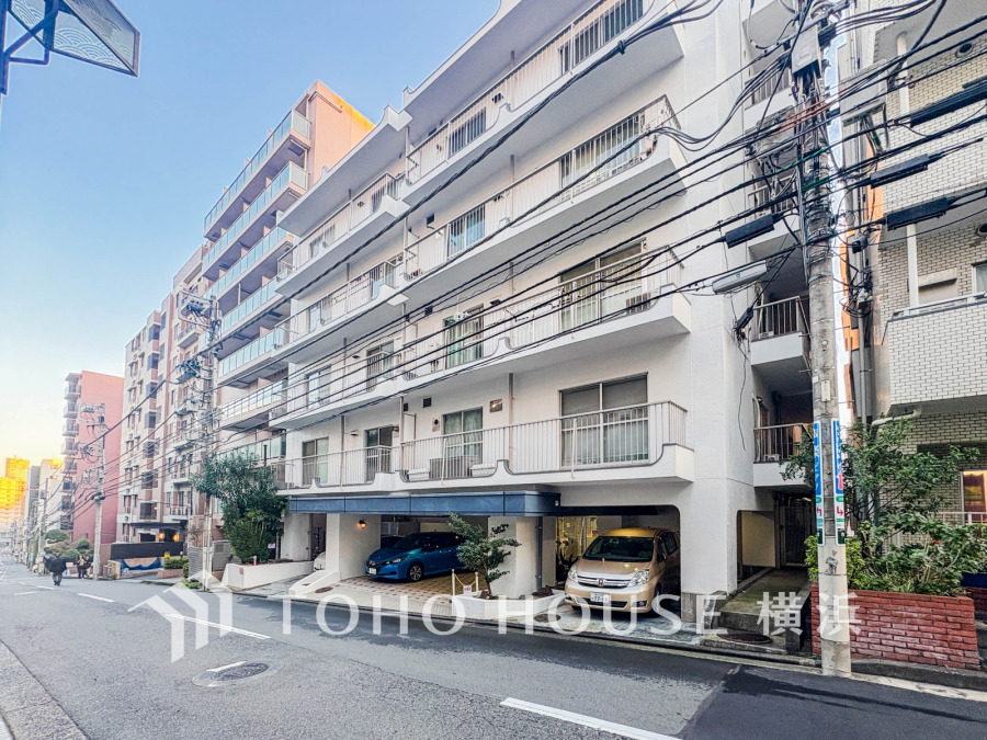 時代が流れても変わらぬ価値、刻まれた年月の積み重ねがあるからこそのやすらぎを感じる佇まい。安心感と同時に未来へも続く悠々たる景観は、落ち着きと安心感を感じられることでしょう。