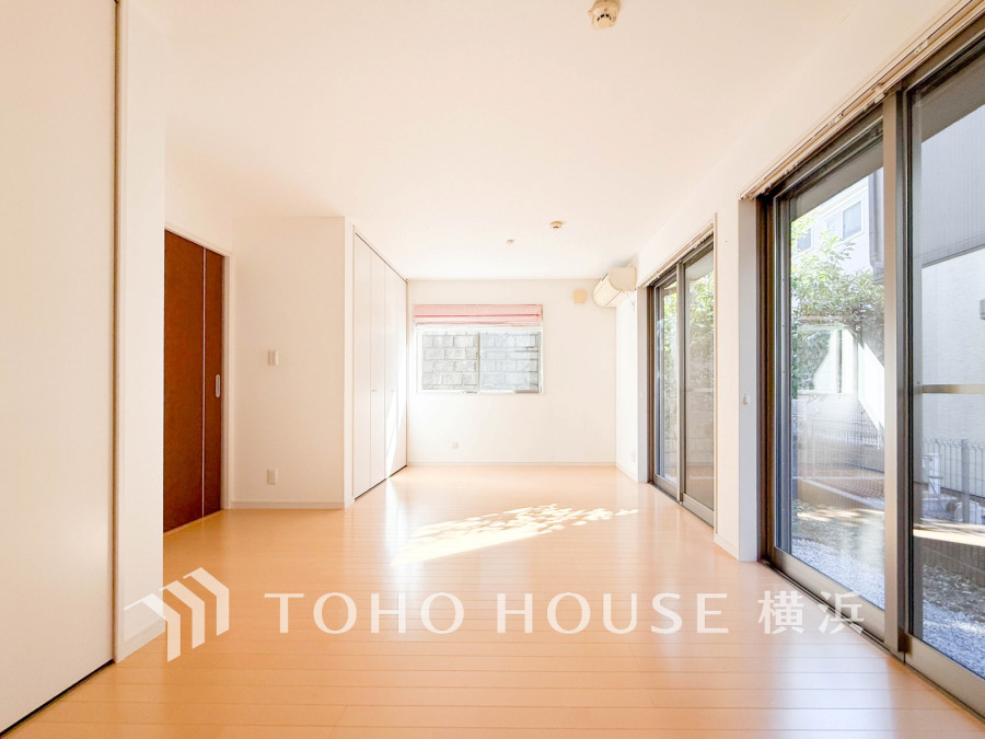 穏やかな寛ぎを届ける上質仕様のゆとりあるお部屋。自分時間を充実させながら心豊かにできるプライベート空間。