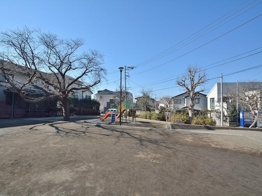 本宿町第二公園まで　約200ｍ