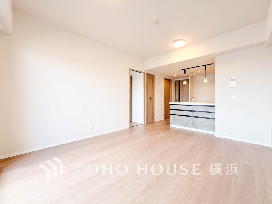 和やかで洗練された空間の演出。寛ぎとコミュニケーションを育む居心地のよい場所。