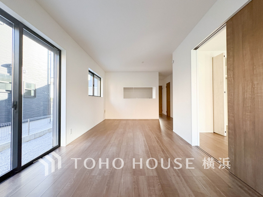 一日の中で多くの時間を過ごすことになる住まいだからこそ、いつも穏やかな空間であるように心掛けています。構成する建材などへの配慮が、住まう方の健康を守ります。