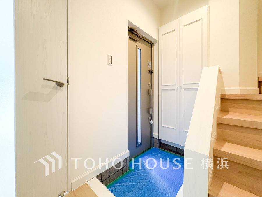 居住者の帰り、訪れる方を優しく迎え、やすらぎに満ちた生活空間を予感させる。健やかな暮らしを楽しめそう。