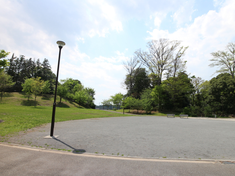 長津田みなみ台公園まで　約1200ｍ