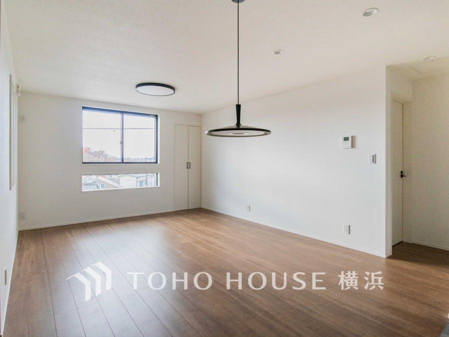 LDKは広々した大空間。家族やお客様との時間など、多くの時を刻む空間。何気なく過ぎる時でさえも上質なひと時となる快適な空間を目指して。