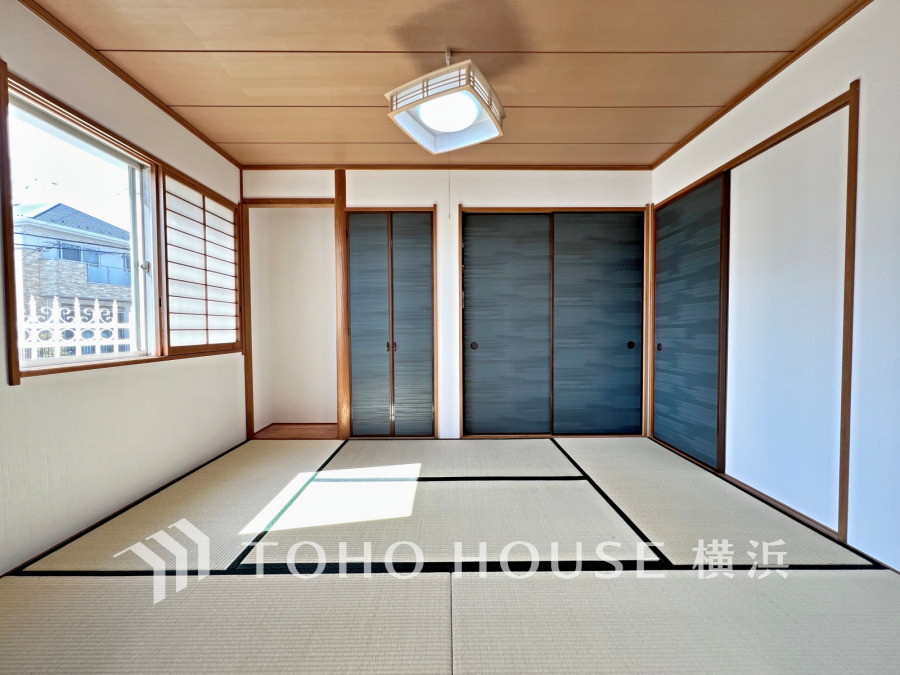 家族団らんのできる和の空間。お客様のおもてなしにも良さそうです。畳の香りに癒され、和の空間を感じることのできる落ち着きある一部屋です。