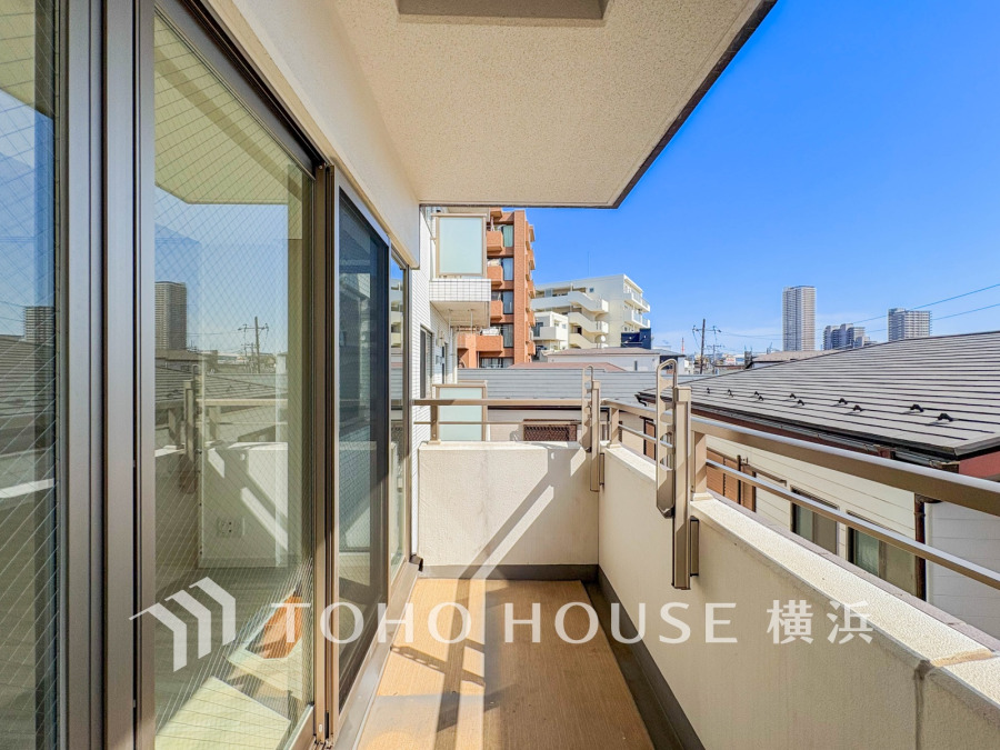 太陽に愛された邸は、陽当り・通風に優れた魅力的で快適さを追求した邸宅でした。ここに住むからこそ意味がある。