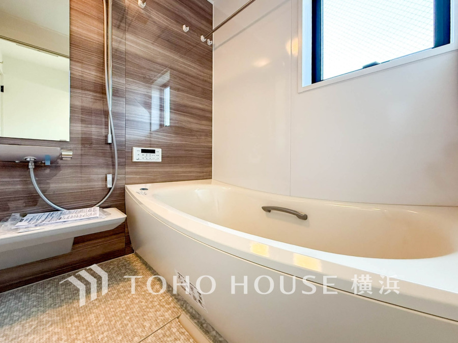 1日の疲れを取り心身を癒すことができる住まいの中のリラクゼーション空間、リラックスできるようシックなカラーをチョイスしました。時を忘れるほどのんびりできる空間に。