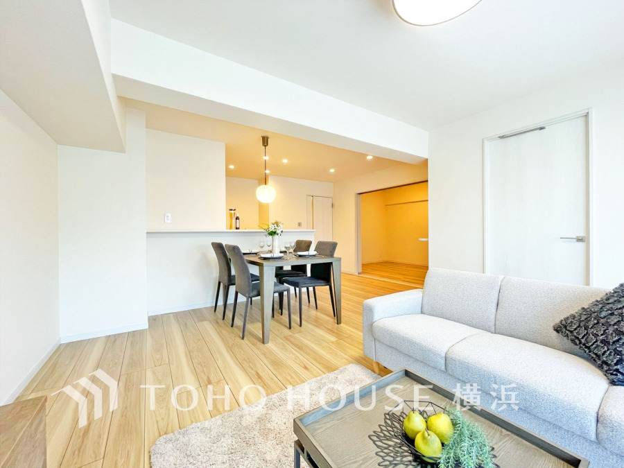 大切な家族が集まるからこそこだわりたいＬＤＫ。休日はお陽さまの光をたっぷりととりこめるぽかぽかリビングで過ごしませんか？