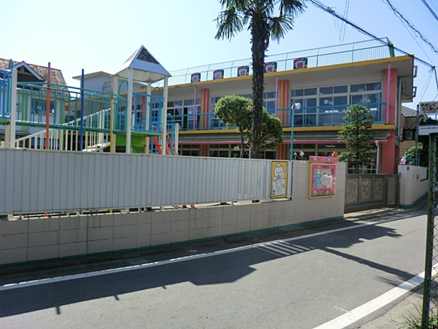 白山幼稚園　約550ｍ