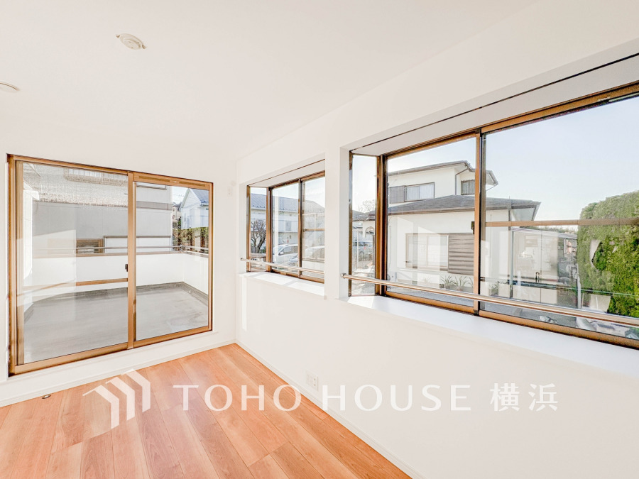 うららかな陽射しがどのお部屋にも降り注ぐ、快適さを追求した間取設計。ゆとりある室内空間。
