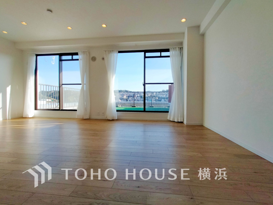 オープンでのびやかな空間を生み出す、こだわりの「広がり」と「ゆとり」。家族と過ごす時間を大切にした住空間♪