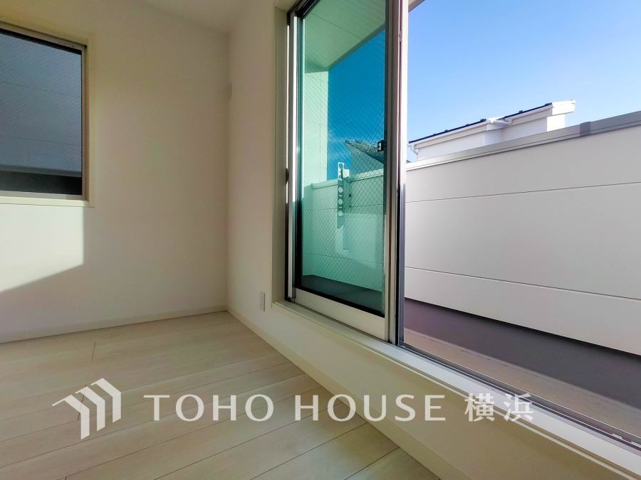 陽光に愛され、環境に恵まれ、家族に包まれた邸宅は、どんなに月日が経っても色褪せる事なく【オンリーワン】に輝き続けます。