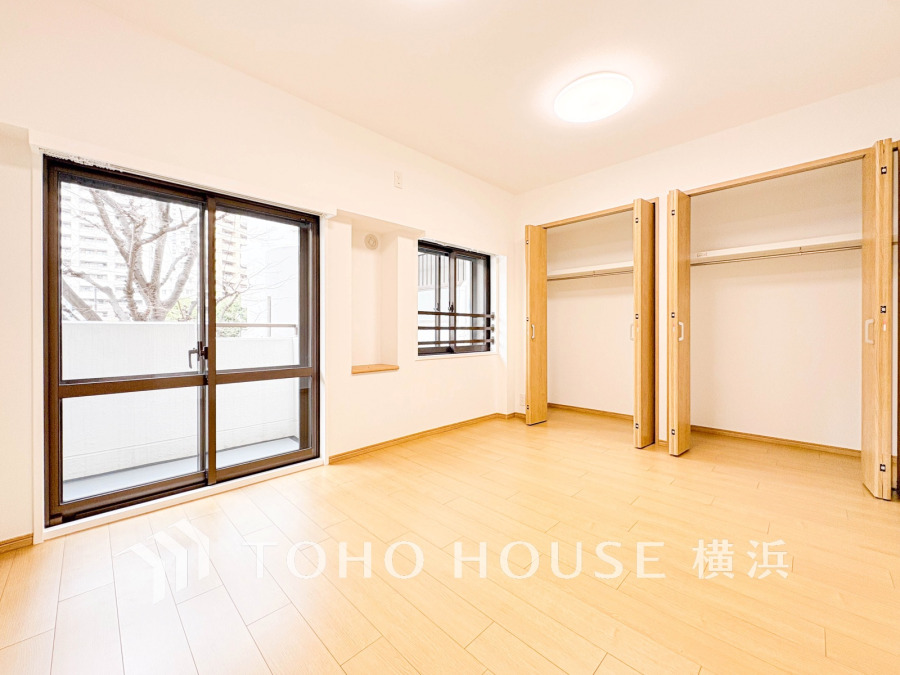 ゆとりと収納を確保した洋室。自分時間を充実させながら心豊かなひとときを過ごすための大切な空間です。
