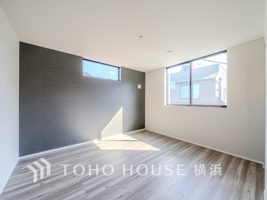 家族一人ひとりの大切なプライベート空間。趣味・感性で個性的に飾って頂けるようシンプルに仕上げてあります。自分時間を充実させながら心豊かなひとときを過ごすための大切な空間。