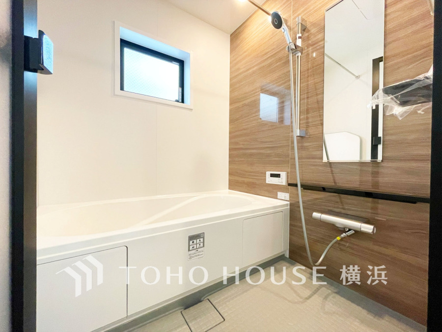 1日の疲れを取り心身を癒すことができる住まいの中のリラクゼーション空間、バスルーム。心からゆったりと寛いでいただけるよう、ゆとりのスペースを確保しています。
