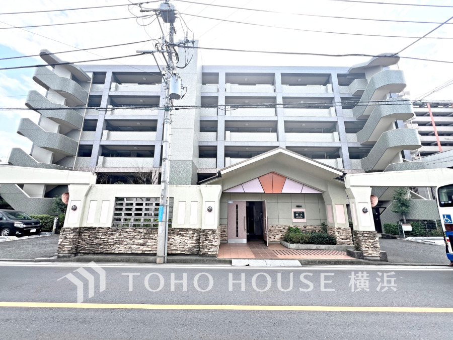 時間のゆとりと空間、爽やかな陽光がもたらす光と風を贅沢なまでに感じる暮らしが始まります。
