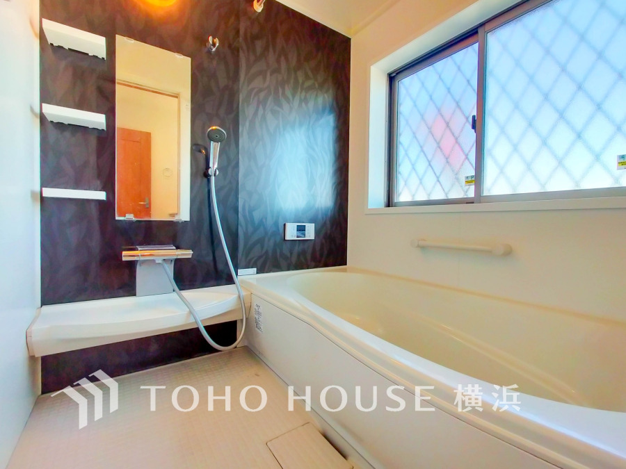 1日の疲れを取り心身を癒すことができる住まいの中のリラクゼーション空間、バスルーム。心からゆったりと寛いでいただけるよう、ゆとりのスペースを確保しています。