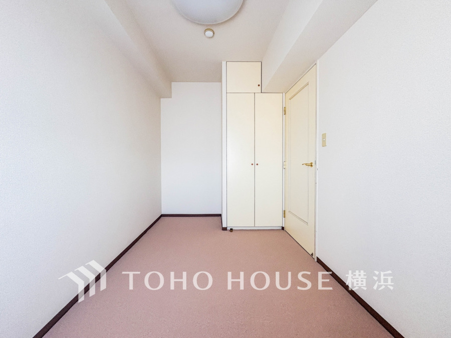 お子さまのスタディ空間として、あるいは書斎やホビールームとして生活スタイルに合わせて使えるプライベートルームです。