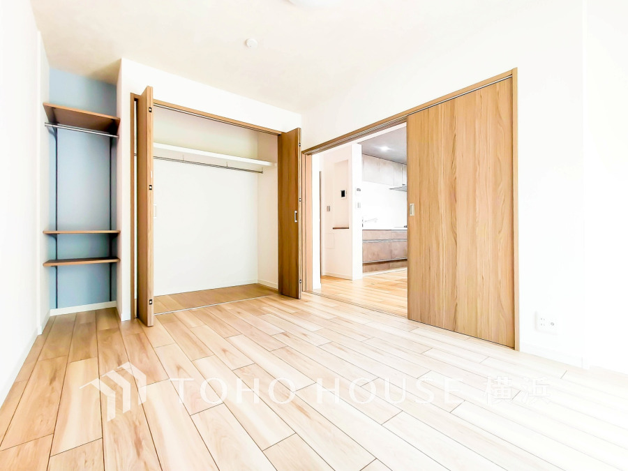 穏やかな寛ぎを届ける上質仕様のゆとりあるお部屋。自分時間を充実させながら心豊かにできるプライベート空間。