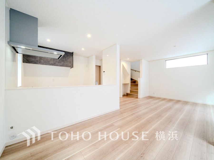 たくさんの想いが美しいカタチに彩られた時、そこにはひと時のくつろぎが生まれ、ゆっくりと愛着が育まれていきます。