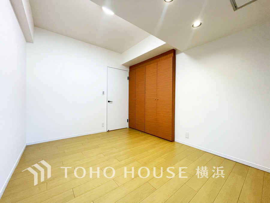 感性を育むプライベートルームはシンプルでスマートな空間。好みの空間で読書をしたり、音楽を聞いたりと一人の時間も充実したものにできます。