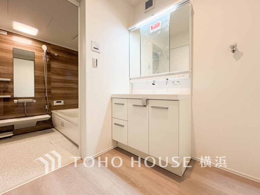 一日の始まりと終わりを心地よく演出してくれる、多彩な機能が備えられたパウダールーム。心地よいリフレッシュ空間です。