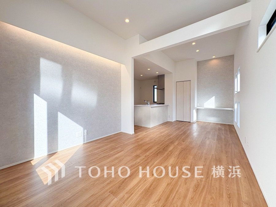 たくさんの想いが美しいカタチに彩られた時、そこにはひと時のくつろぎが生まれ、ゆっくりと愛着が育まれていきます。