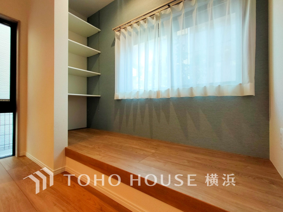 LDKには約1.41帖のスタイリッシュなNook。小上がりの素敵な空間演出。