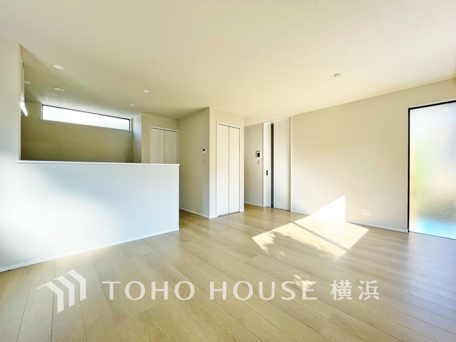 ご家族やお友達との時間など、多くの時を刻む空間。何気なく過ぎる時でさえも上質なひと時となる快適な空間を目指して。