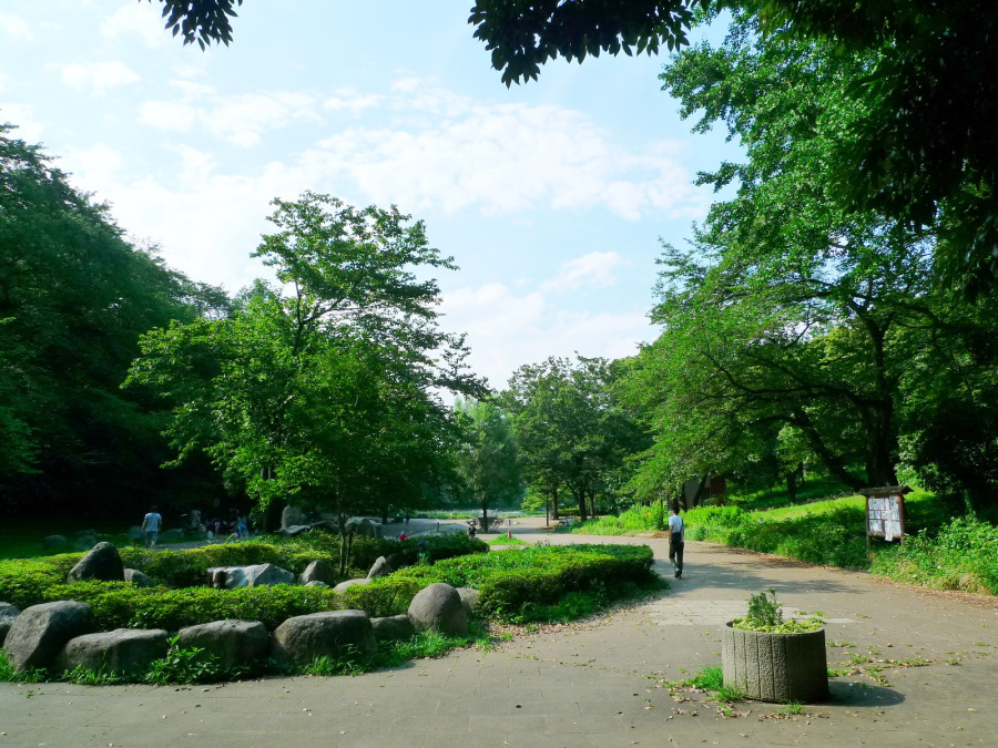 三ツ池公園まで約1500m